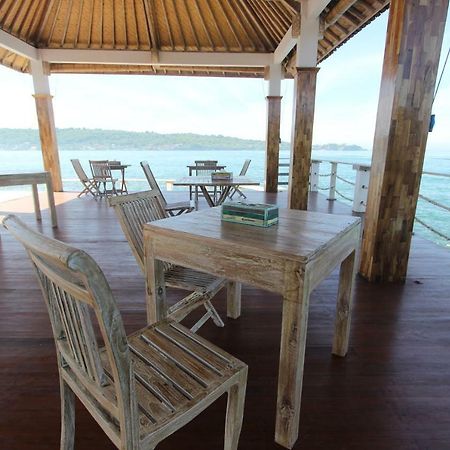 Ombak Bay Lembongan Hotel Exterior photo