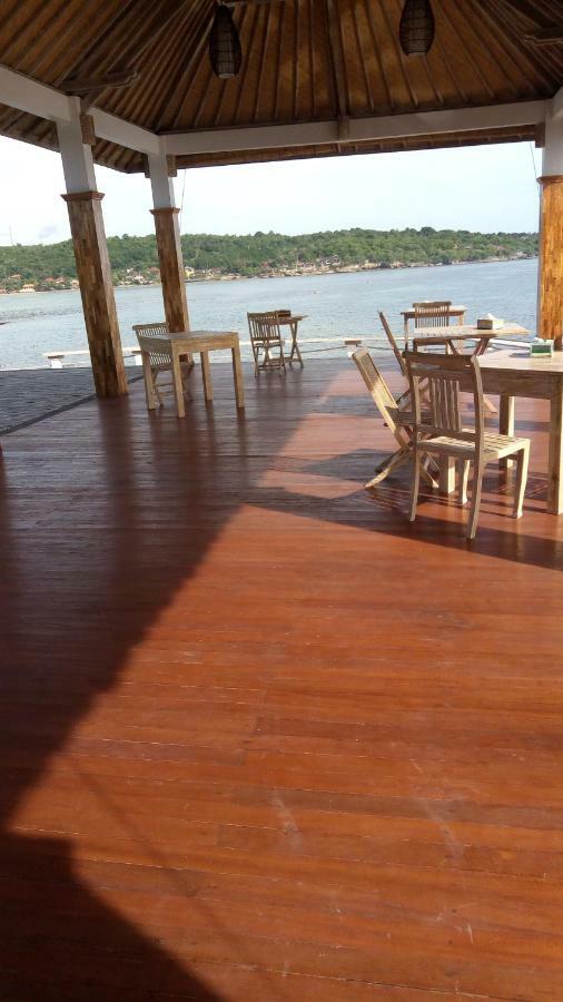 Ombak Bay Lembongan Hotel Exterior photo
