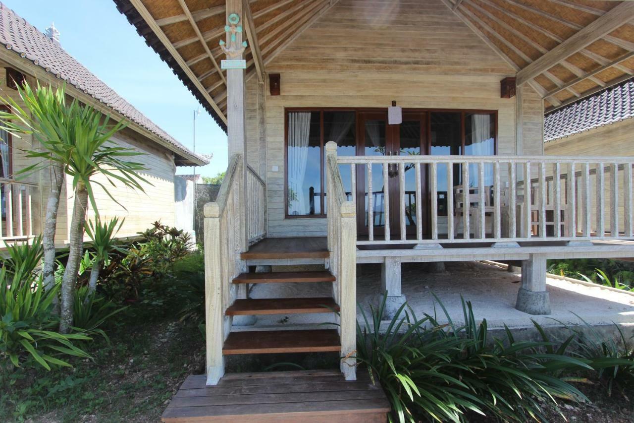 Ombak Bay Lembongan Hotel Exterior photo