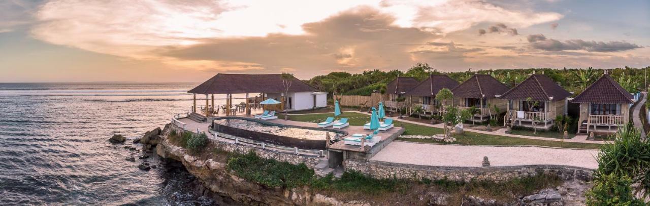 Ombak Bay Lembongan Hotel Exterior photo